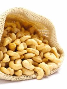Raw cashews for balanced health. Gama Food